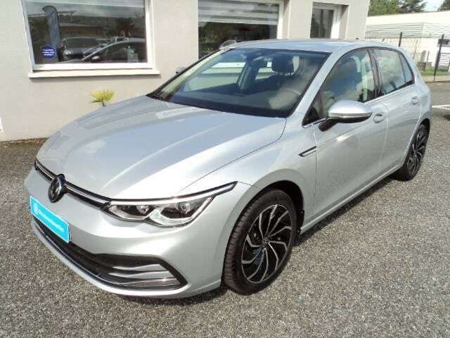 Argente Utilisé 2024 VW Golf VIII Style Berline | 29 890 € (Prix assez cher) - Image 1/4