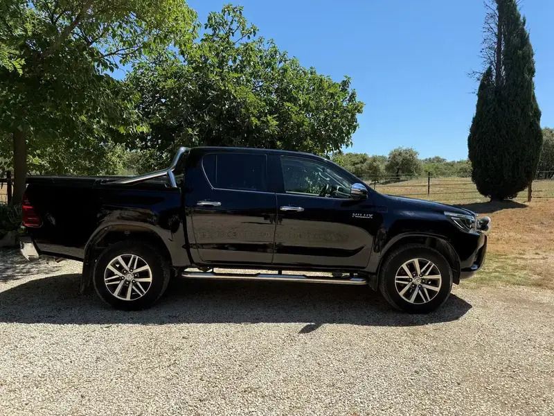Noir Utilisé 2017 Toyota HiLux Pick-up | 34 900 € (Super prix) - Image 1/4