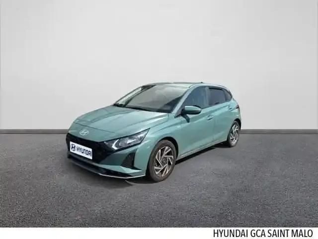 Vert Utilisé 2024 Hyundai i20 Berline | 17 990 € (Prix juste) - Image 1/4