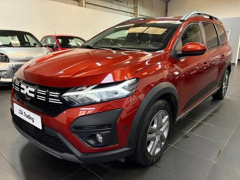 Brun Utilisé 2023 Dacia Jogger Expression Break | 14 990 € (Super prix) - Image 1/4