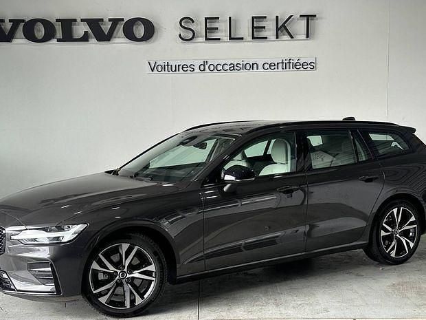 Gris Utilisé 2024 Volvo V60 Plus Break | 44 900 € (Prix juste) - Image 1/4