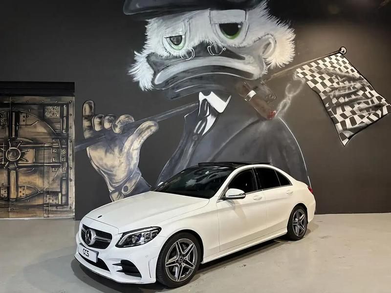 Blanc Utilisé 2021 Mercedes C220 AMG line Berline | 29 990 € (Super prix) - Image 1/4