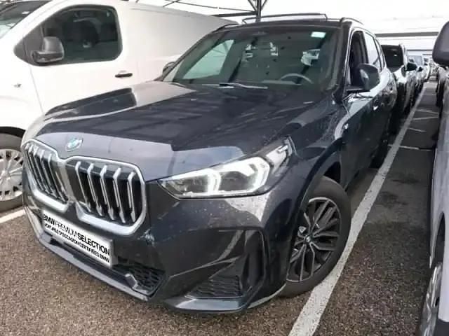 Saphirschwarz métal Occasion 2025 BMW X1 M Sport SUV | 46 990 € (Prix cher) - Image 1/4