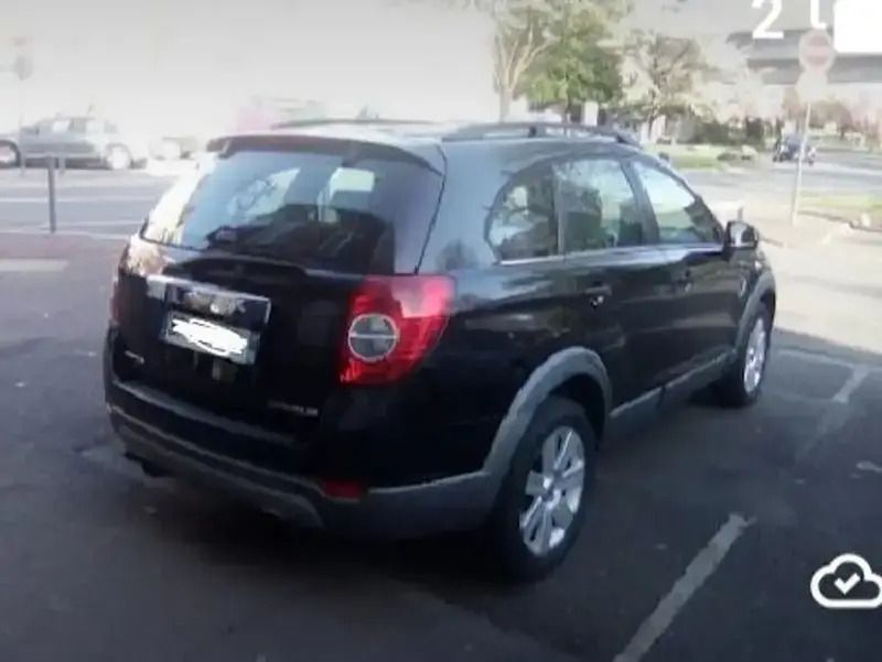 Image 2/4