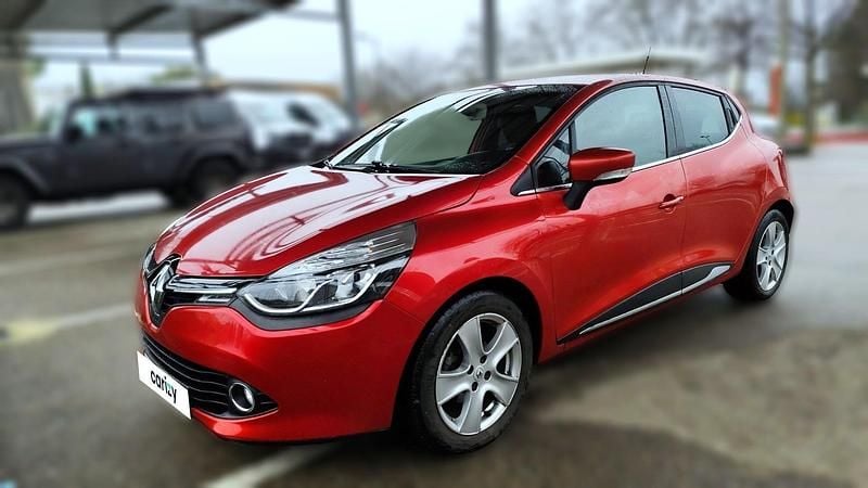 Rouge Occasion 2014 Renault Clio IV Intens Berline | 7 990 € (Prix juste) - Image 1/4