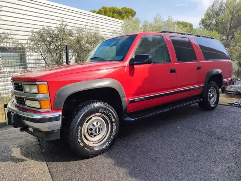 Rouge Utilisé 2001 Chevrolet Suburban SUV | 35 000 € - Image 1/4