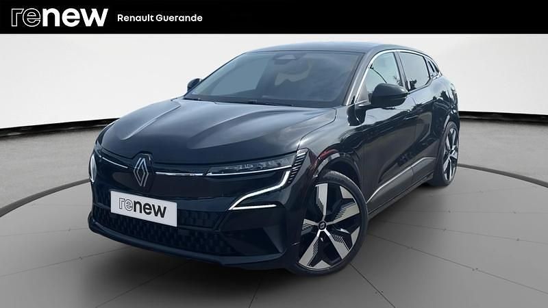 Noir Utilisé 2022 Renault Mégane Techno Berline | 24 990 € (Prix juste) - Image 1/4