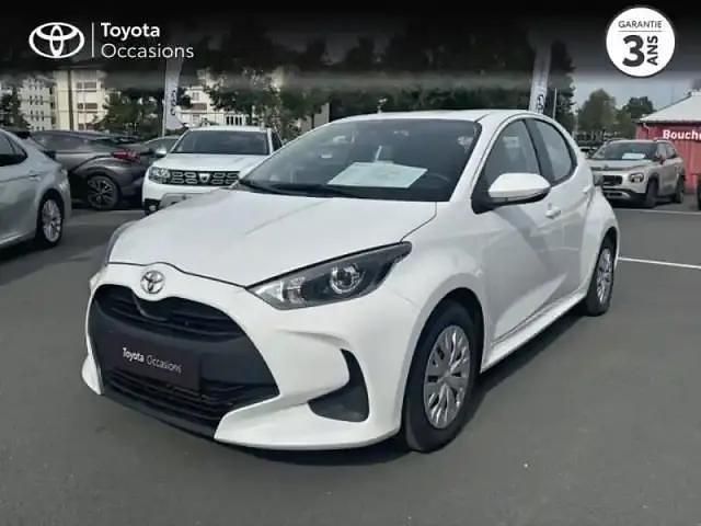 Blanc Utilisé 2023 Toyota Yaris Berline | 18 900 € - Image 1/4