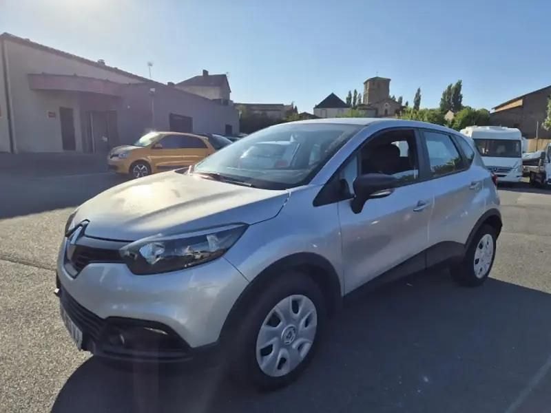 Gris Utilisé 2015 Renault Captur Intens SUV | 8 990 € (Prix cher) - Image 1/4