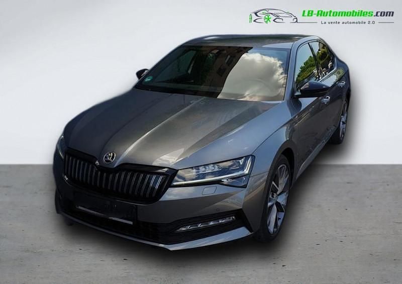 Utilisé 2022 Skoda Superb Berline | 32 400 € (Prix juste) - Image 1/4
