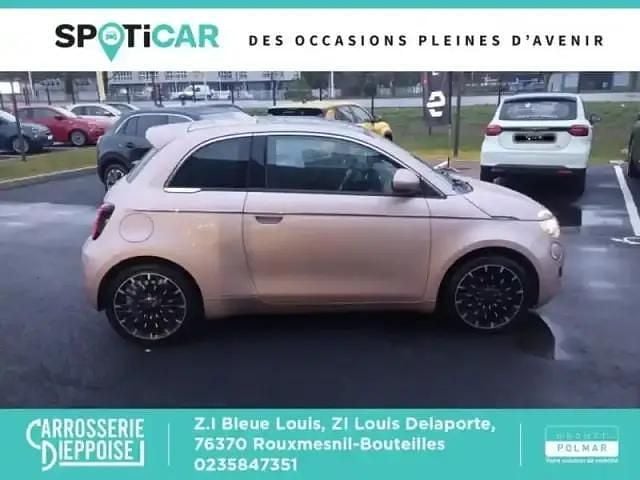 Occasion Fiat 500e Style 88 kW (120 ch) 2023 Rose gold métal Berline