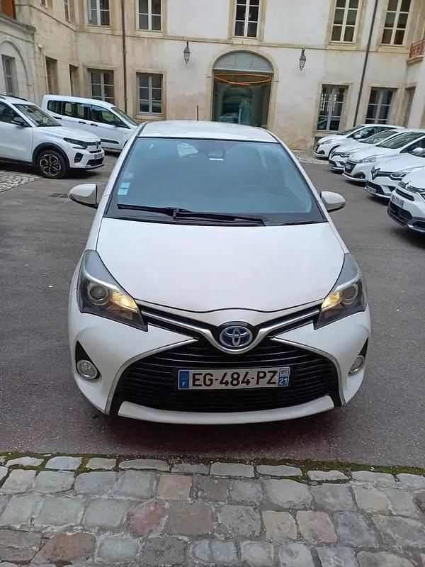 Utilisé 2016 Toyota Yaris Business Edition Berline | 11 500 € - Image 1/4