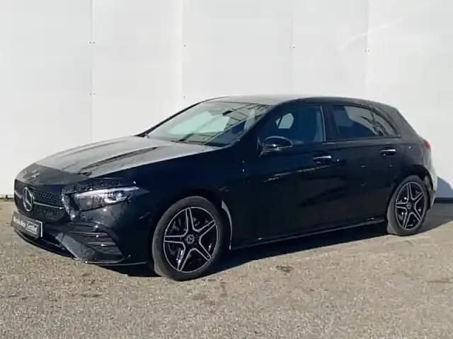Noir Utilisé 2024 Mercedes A250 Berline | 48 450 € - Image 1/4