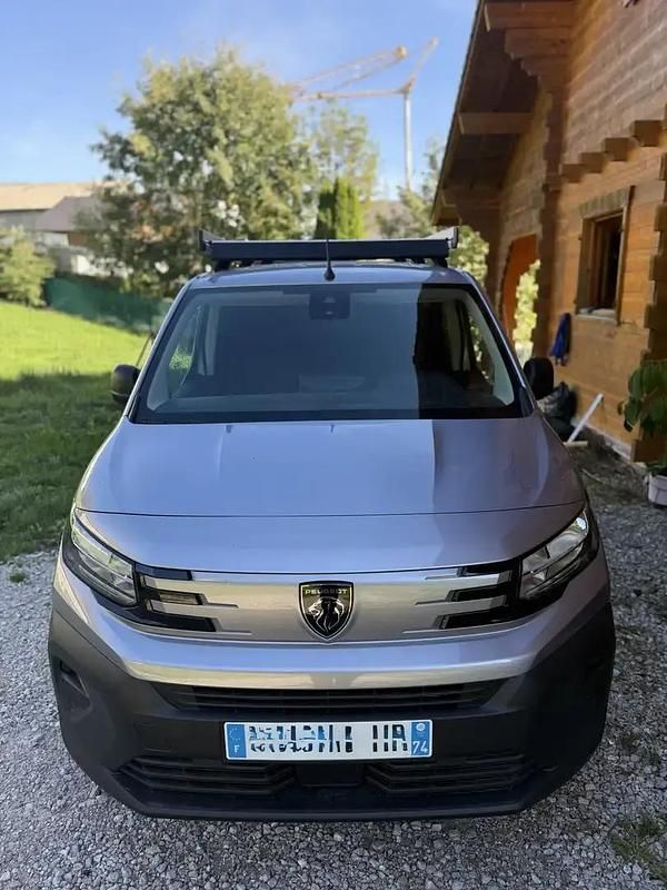 Utilisé 2024 Peugeot Partner S Van | 19 600 € - Image 1/4