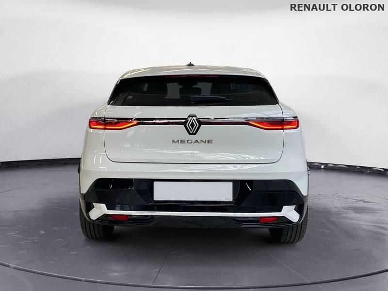 Occasion Renault Megane E-Tech Equilibre 95 kW (130 ch) 2022 Blanc glacier Berline