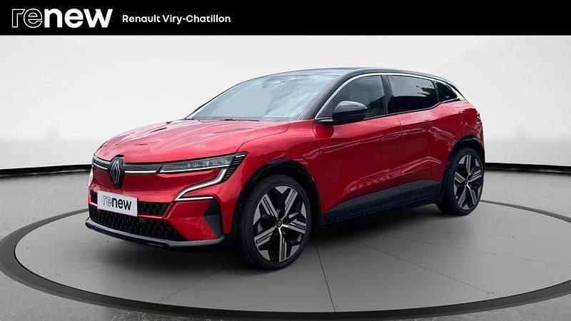 Rouge Utilisé 2022 Renault Mégane Iconic Berline | 25 980 € (Prix juste) - Image 1/4