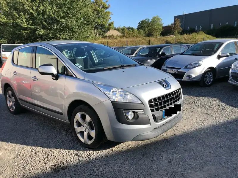 Gris Utilisé 2011 Peugeot 3008 Active Monospace | 6 700 € (Prix juste) - Image 1/4