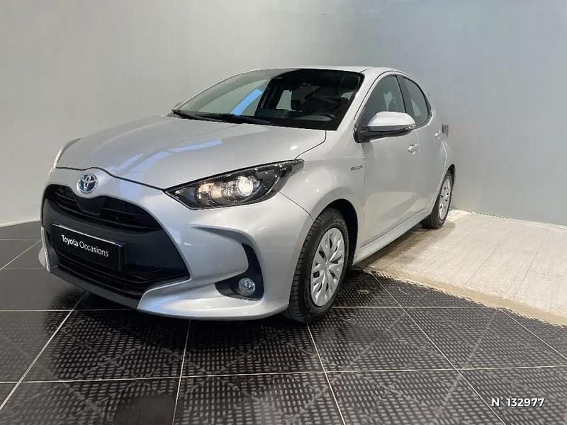 Gris Utilisé 2021 Toyota Yaris Hybrid Business Edition | 15 490 € (Super prix) - Image 1/4