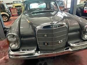 Argent Utilisé 1963 Mercedes 300 SE Cabriolet | 120 000 € - Image 1/4
