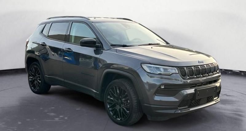 Gris Occasion 2023 Jeep Compass Night Eagle SUV | 23 990 € (Prix juste) - Image 1/4