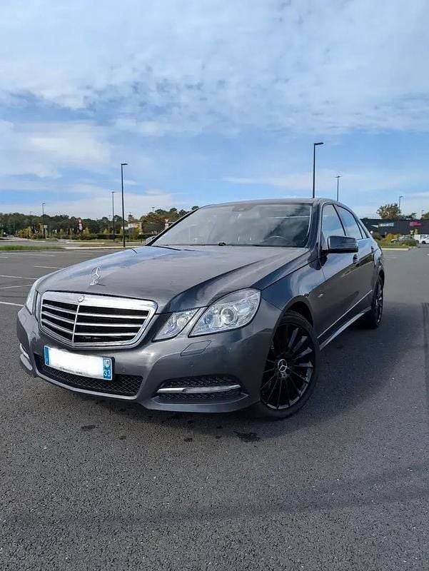 Utilisé 2012 Mercedes E350 Avantgarde Berline | 11 900 € - Image 1/4