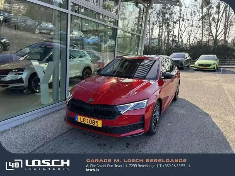 Rouge Utilisé 2025 Skoda Octavia SportLine Break | 37 425 € (Prix juste) - Image 1/4