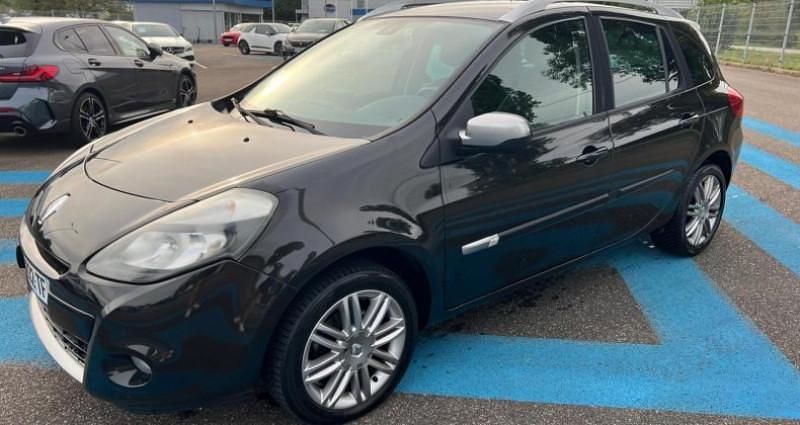 Occasion Renault Clio GrandTour Expression 101 ch (74 kW) 2011 Noir Break