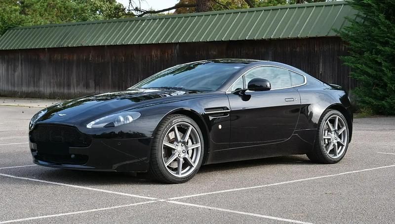 Noir Utilisé 2012 Aston Martin V8 Vantage Coupé | 72 800 € - Image 1/4