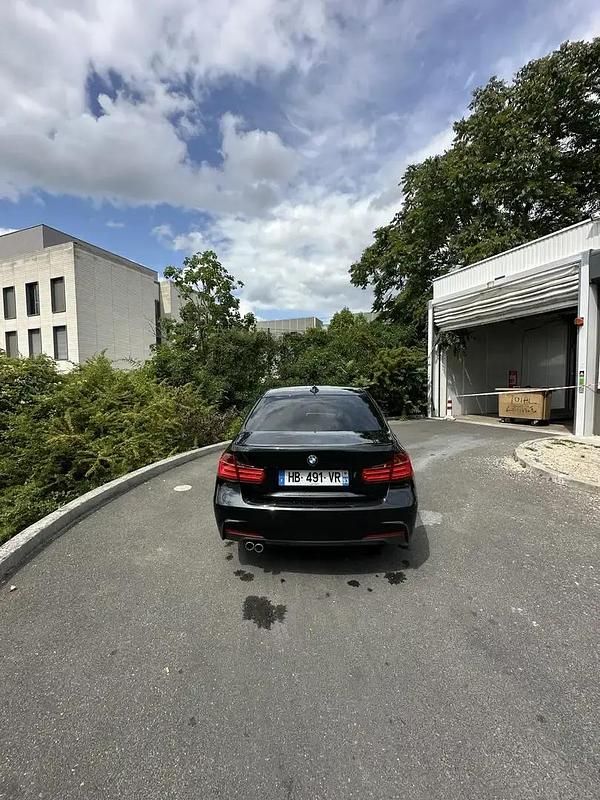 Image 2/4