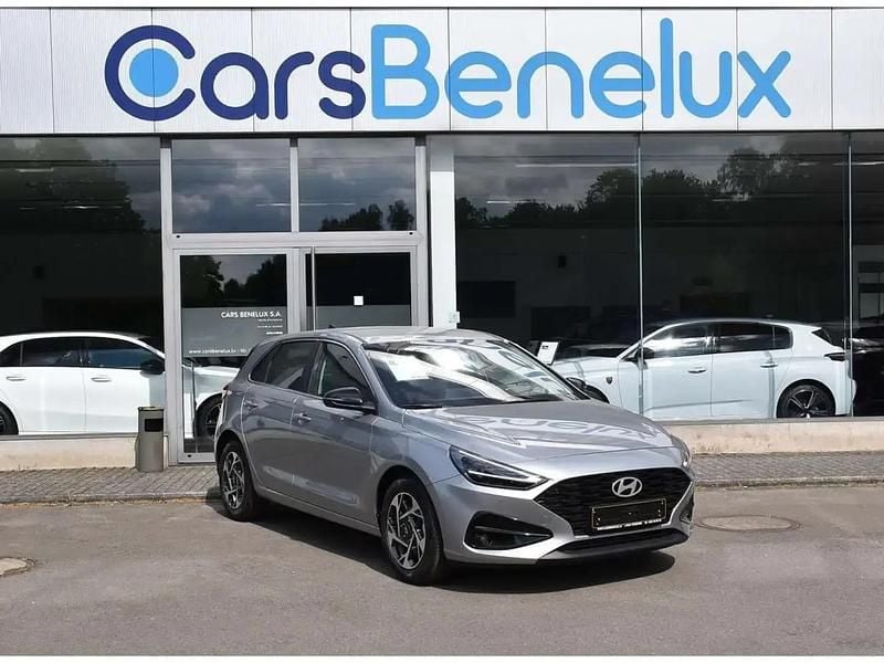 Nouvelle Hyundai i30 101 ch (74 kW) 2025 Argent Berline