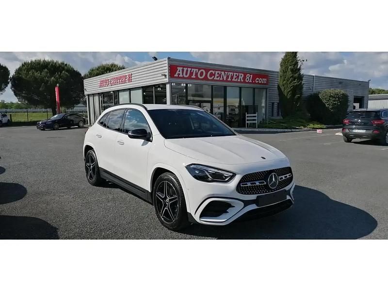 Blanc Utilisé 2024 Mercedes 200 AMG line SUV | 55 990 € - Image 1/4