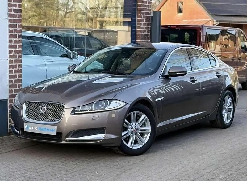 Bronze Utilisé 2015 Jaguar XF Prestige Berline | 8 990 € (Prix juste) - Image 1/4