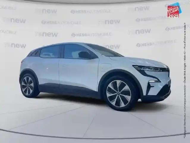 Occasion Renault Megane E-Tech Evolution 96 kW (131 ch) 2022 Blanc glacier SUV