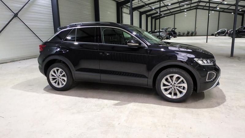 Nouvelle 2025 VW T-Roc Life SUV | 32 400 € (Super prix) - Image 1/4