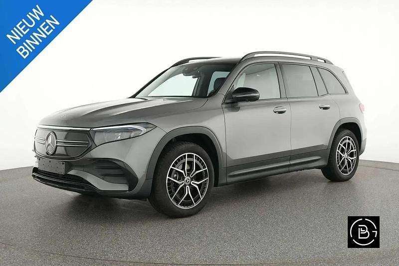 Gris Utilisé 2025 Mercedes EQB300 AMG line SUV | 45 990 € - Image 1/4