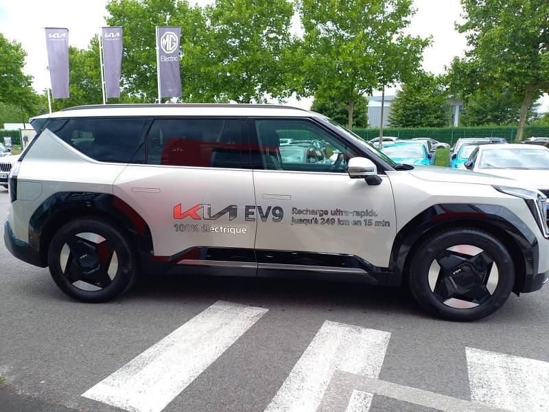 Occasion Kia EV9 Earth 150 kW (204 ch) 2023 Gris ivoire glossy métallisé SUV