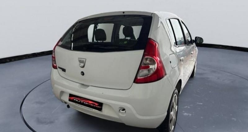 Occasion Dacia Sandero Lauréate 76 ch (55 kW) 2010 Blanc Break