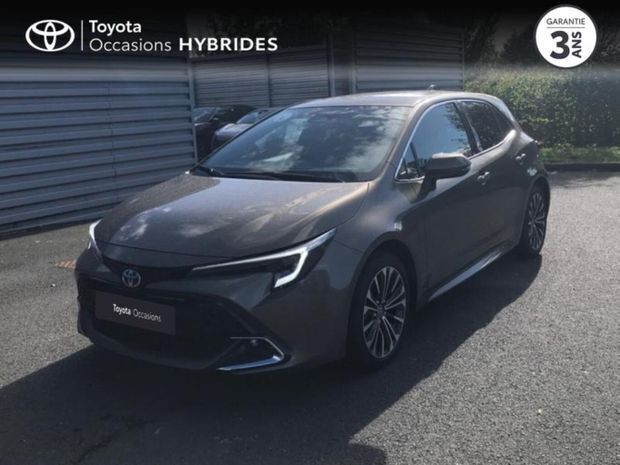 Utilisé 2023 Toyota Corolla Design | 27 990 € (Prix juste) - Image 1/4
