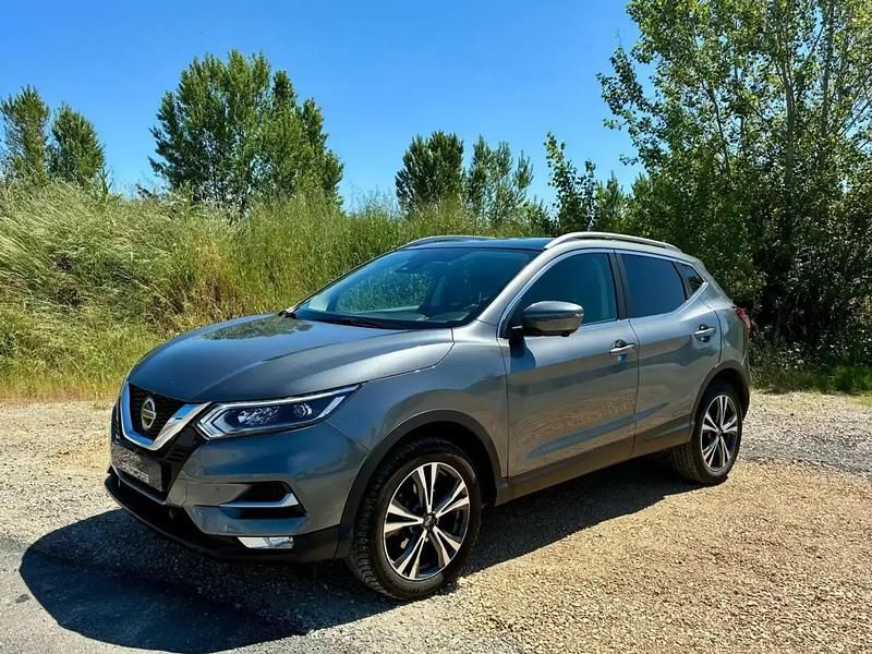 Gris Utilisé 2018 Nissan Qashqai N-Connecta SUV | 16 290 € (Prix juste) - Image 1/4