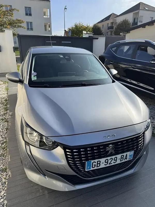 Utilisé 2021 Peugeot 208 Allure Citadine | 14 000 € (Super prix) - Image 1/4