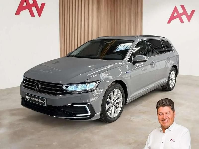 Gris Utilisé 2022 VW Passat GTE Break | 26 990 € (Prix juste) - Image 1/4