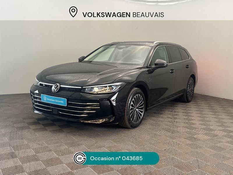 Noir Utilisé 2024 VW Passat Elegance Break | 41 990 € - Image 1/4