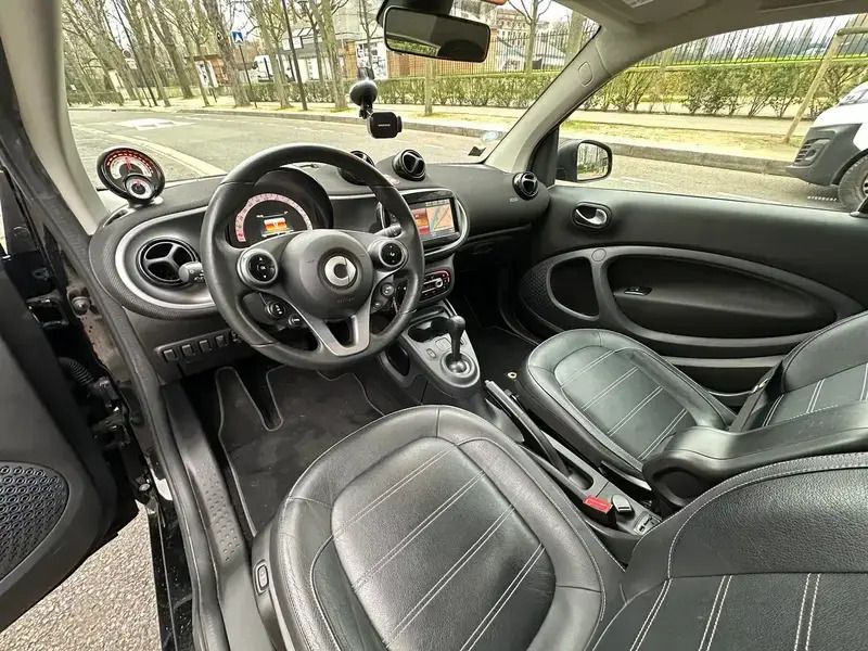Image 2/4