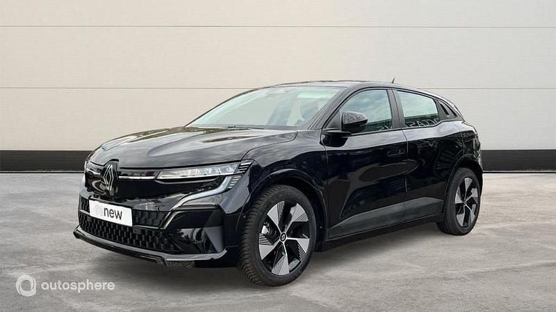 Noir Utilisé 2023 Renault Mégane Equilibre SUV | 19 999 € (Prix juste) - Image 1/4