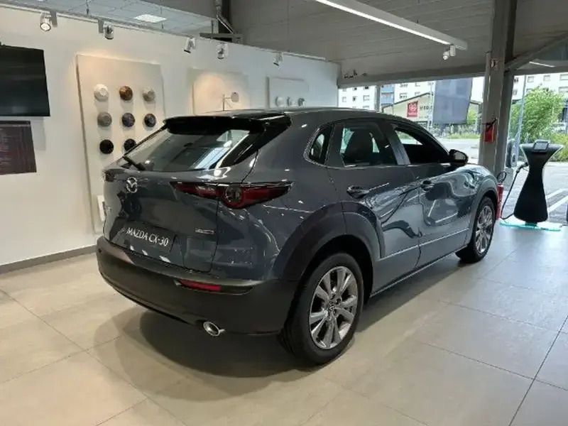 Image 2/4