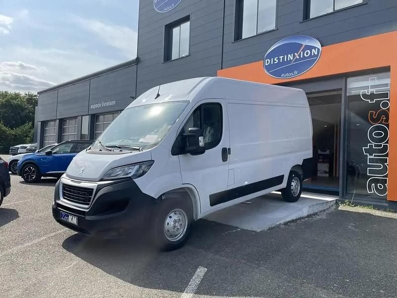 Blanc Occasion 2023 Peugeot Boxer Premium Van | 28 980 € - Image 1/4