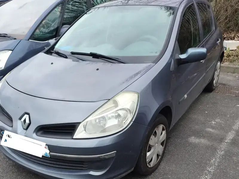 Gris Utilisé 2008 Renault Clio II Berline | 2 500 € (Bon prix) - Image 1/4