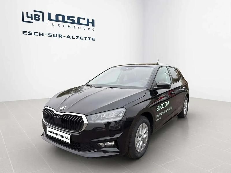 Noir Occasion 2025 Skoda Fabia Essence Berline | 20 902 € - Image 1/4