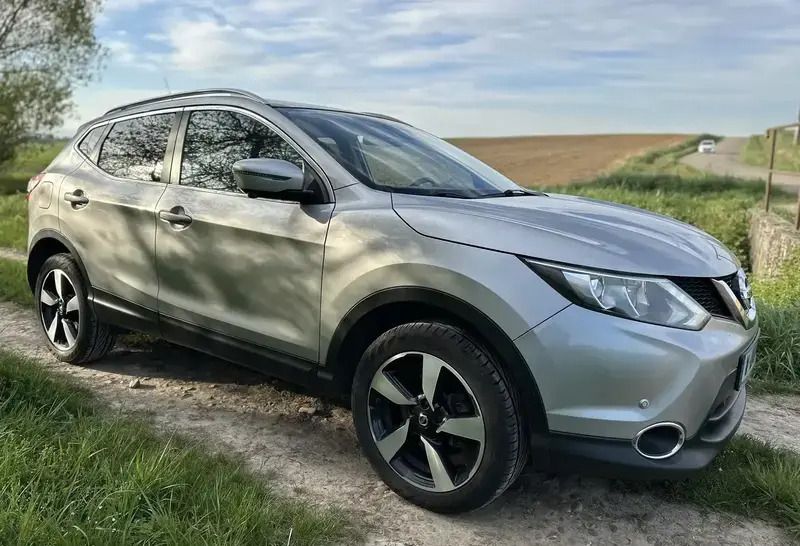 Argent Utilisé 2016 Nissan Qashqai SUV | 9 900 € (Prix assez cher) - Image 1/4