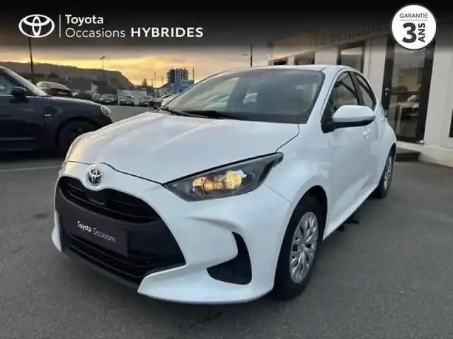 Blanc Occasion 2022 Toyota Yaris Hybrid Berline | 18 790 € (Prix juste) - Image 1/4